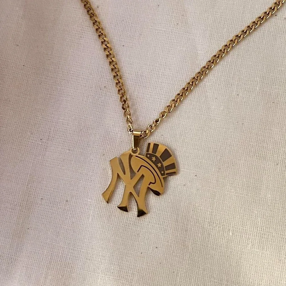 vintage style new york yankees gold necklace
